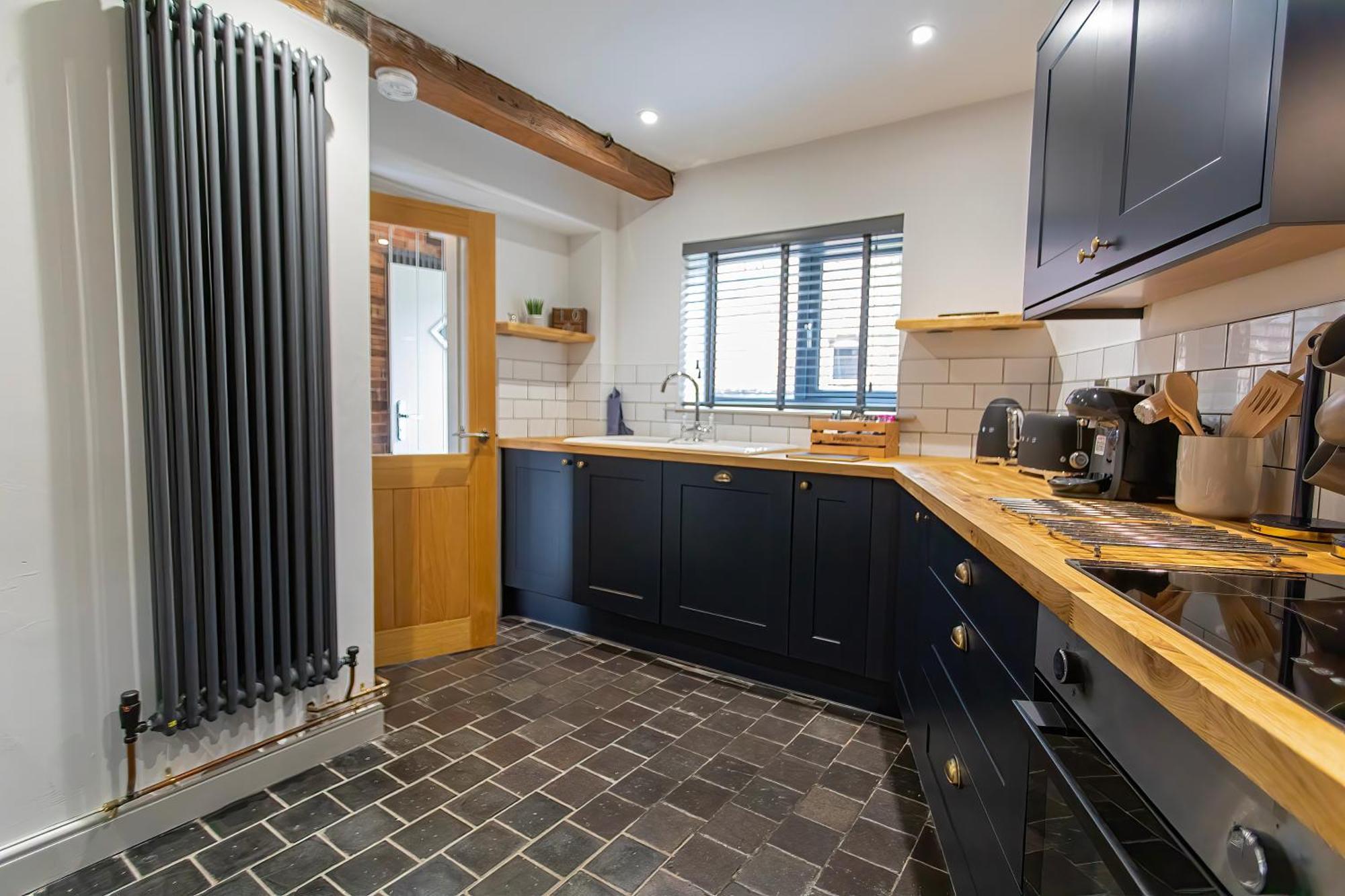 Stunning Ashbourne Town Centre Cottage Near Alton Towers Peak District Derbyshire Exterior photo